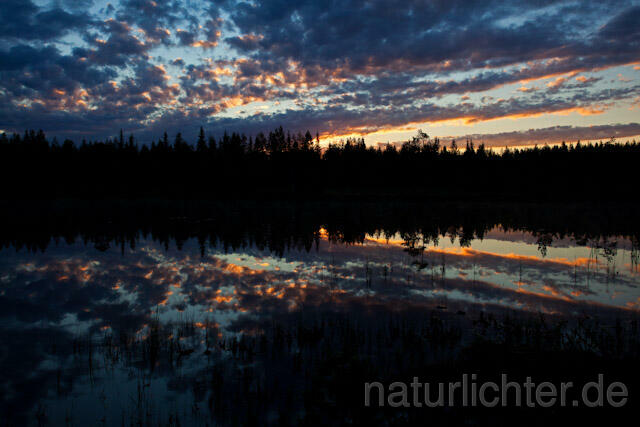 R9463 Sonnenuntergang am See, Finnland - Christoph Robiller